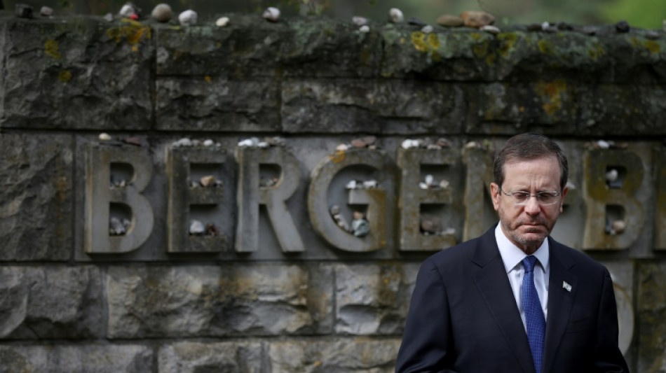 Isaac Herzog, pr&eacute;sident d'Isra&euml;l sur les traces de son p&egrave;re &agrave; Bergen-Belsen