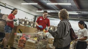 "No les importamos": recortes en programas de ayuda incitan el voto castigo contra Trump
