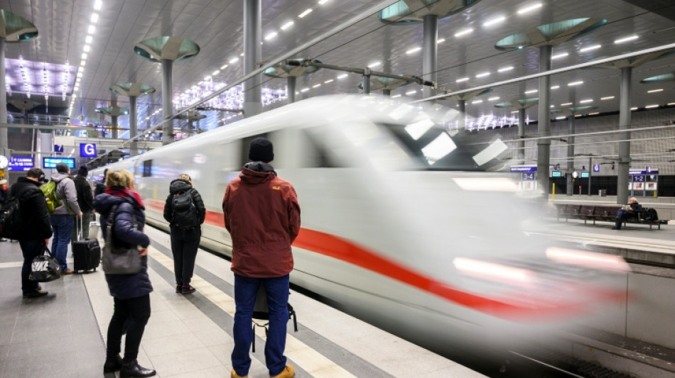 T&uuml;r von ICE &ouml;ffnet sich in Bayern w&auml;hrend Fahrt mit Tempo 200 - niemand verletzt