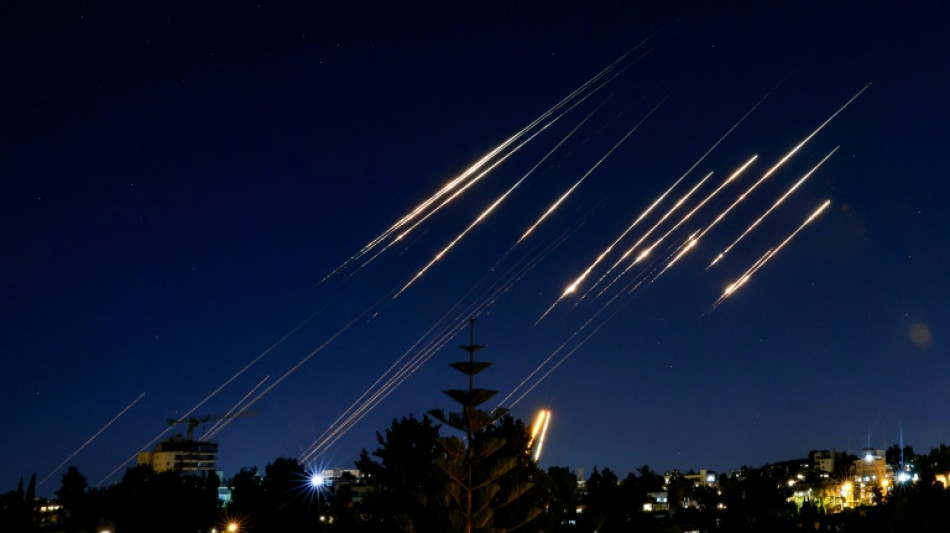 Zehn Menschen durch neue iranische Vergeltungsangriffe in Israel getötet