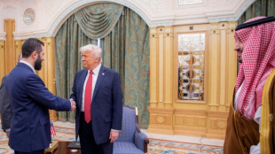 US-Pr&auml;sident Trump trifft syrischen &Uuml;bergangspr&auml;sidenten al-Schaara in Riad