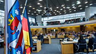 Th&uuml;ringer Landtag wendet Einrichtung von zwei Corona-Untersuchungsaussch&uuml;ssen ab