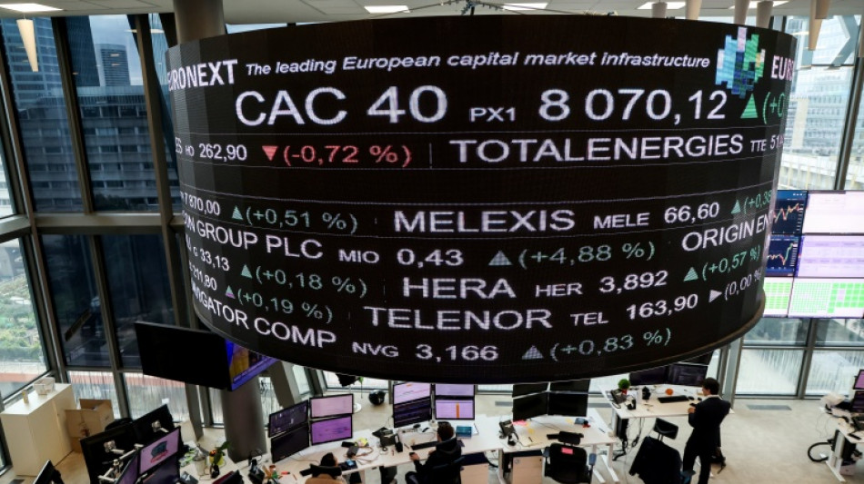 La Bourse de Paris en hausse apr&egrave;s une salve de r&eacute;sultats