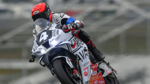 Entre crêpes et micro-siestes, les pilotes au défi hors norme des 24 Heures motos