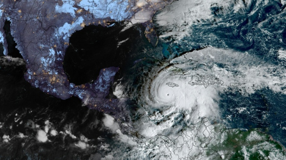 Jamaica teme destrui&ccedil;&atilde;o em massa com chegada do furac&atilde;o Melissa