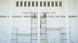 Richter h&auml;lt an Beschluss fest: Trumps Name muss von Kennedy Center entfernt werden