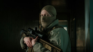 Dans l'est de l'Ukraine, les tireurs d'&eacute;lite sont &agrave; l'aff&ucirc;t