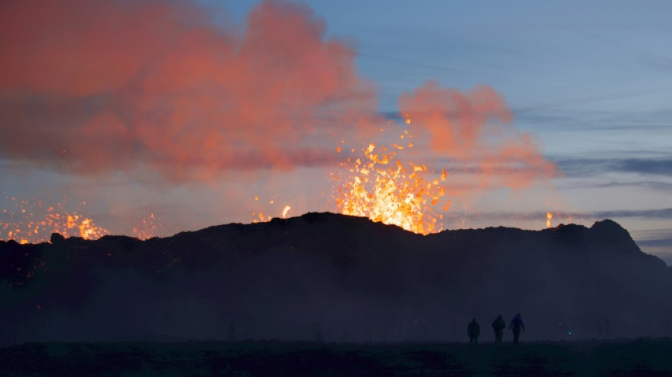 Finaliza la erupci&oacute;n de un volc&aacute;n cerca de la capital de Islandia
