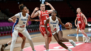 Euro de basket: les Françaises corrigent la Suisse avant les quarts