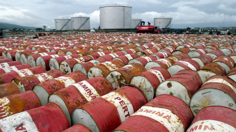 Il petrolio chiude in calo a New York a 60,94 dollari