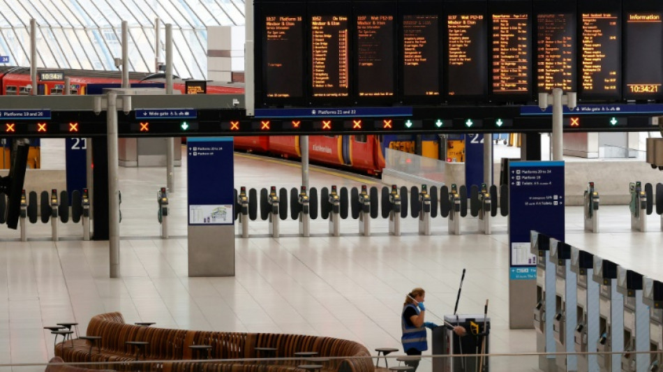 Troisi&egrave;me jour de gr&egrave;ve dans les transports britanniques face &agrave; l'inflation