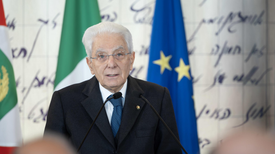 Mattarella ad Abu Dhabi, in corso colloquio con emiro bin Zayed al Nahyan