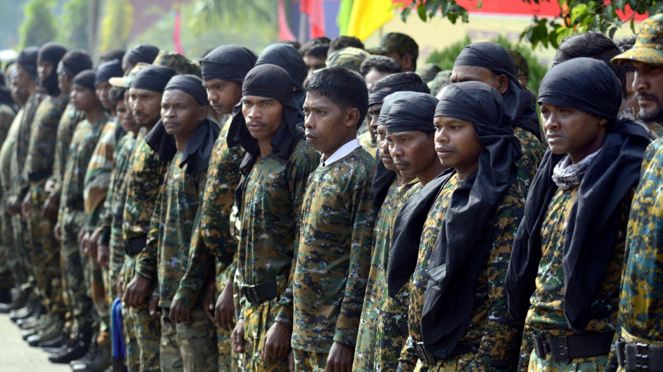 I ribelli maoisti indiani annunciano la fine dei combattimenti