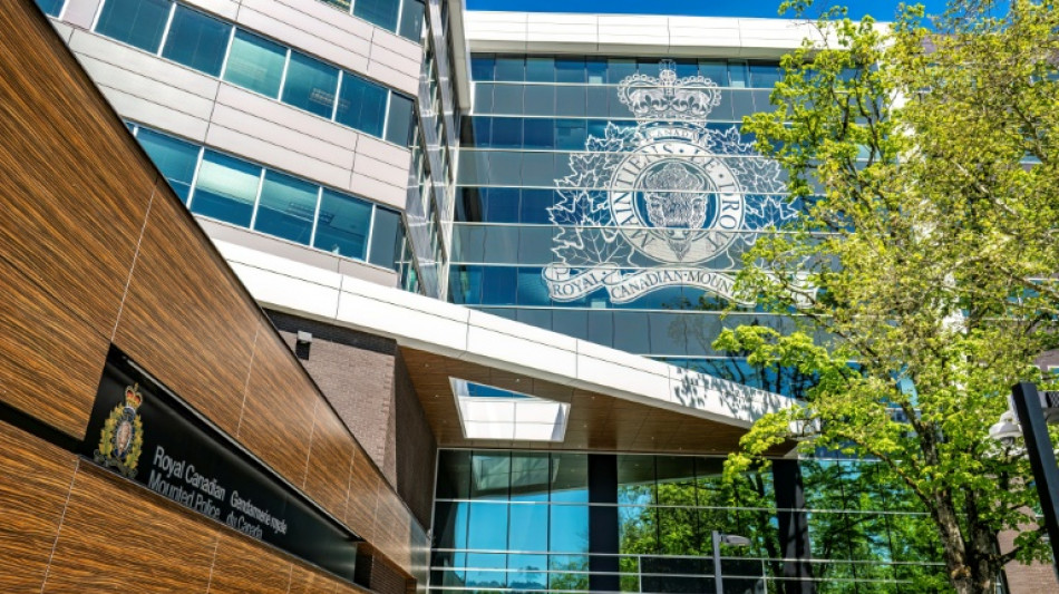 Ataque a tiros em escola e arredores deixa nove mortos no Canad&aacute;