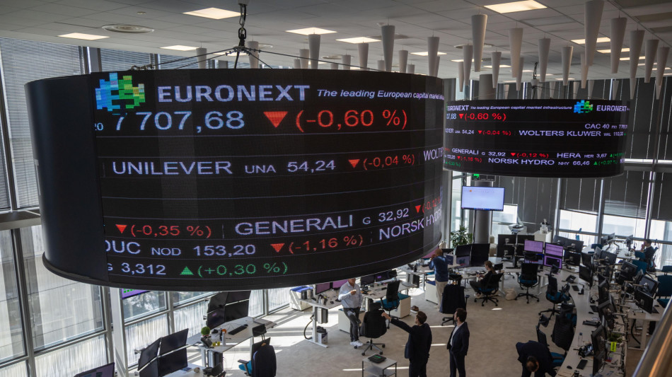 Borsa: Europa in rialzo, bene la farmaceutica e i metalli, Milano +0,55%