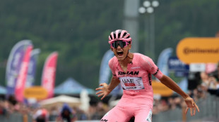 Tour d'Italie: Isaac del Toro contre-attaque, crève-coeur pour Bardet