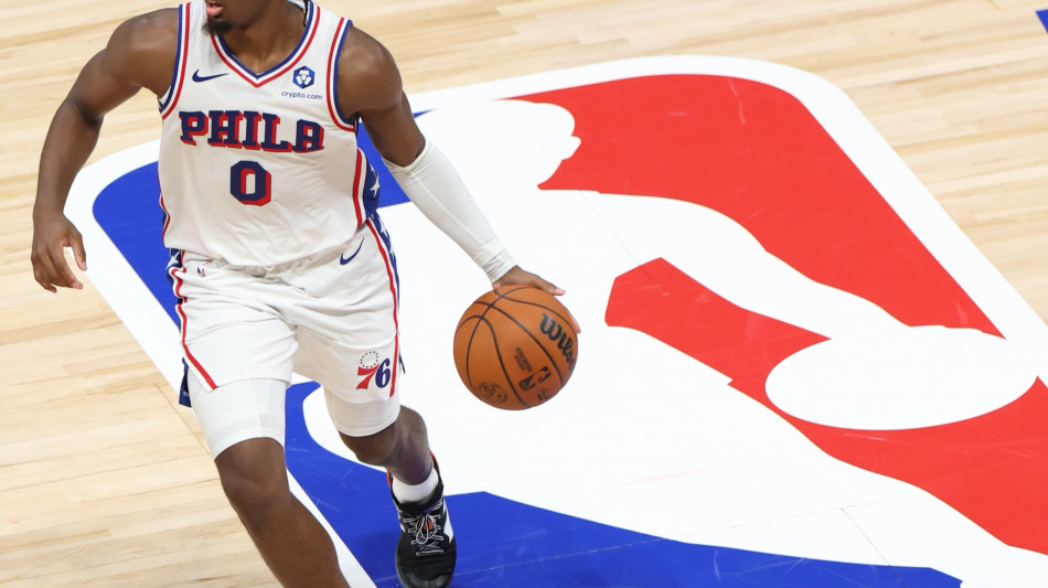 Nba: Maxey da 54 punti travolge i Bucks, Spurs ok senza Wemby