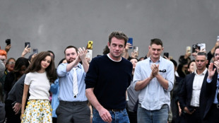 Semana de Alta-Costura come&ccedil;a em Paris marcada pela estreia de estilistas da Dior e Chanel