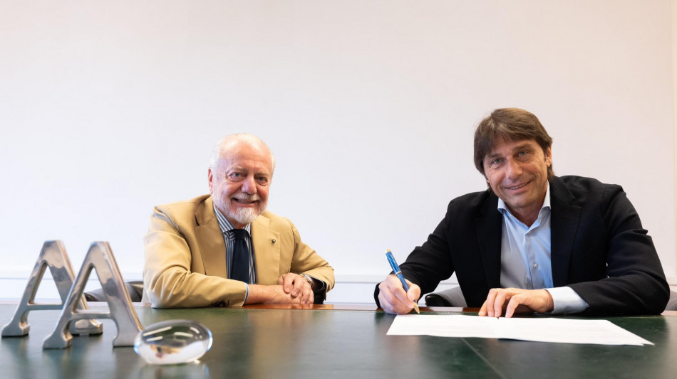 Conte: "Voglio vivere l'esperienza del Napoli, 'amma fatic&agrave;'"