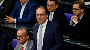 Bundestag setzt Familiennachzug bei Geflüchteten aus - große Mehrheit bei Votum