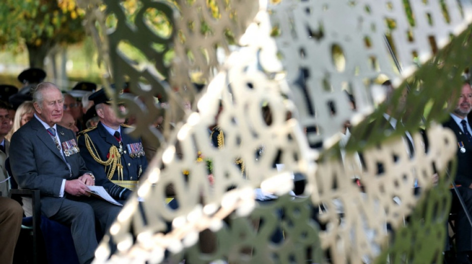 Charles III inaugure un m&eacute;morial d&eacute;di&eacute; aux soldats LGBT+