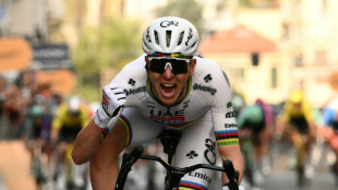 Cyclisme: un Pogacar &eacute;pique remporte son premier Milan-Sanremo malgr&eacute; une chute