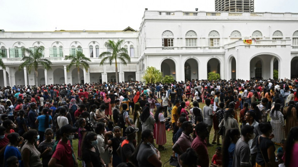 Sri Lankas Pr&auml;sident Rajapaksa hat laut Beh&ouml;rden das Land verlassen