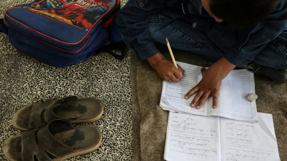 Crian&ccedil;as de Gaza voltam &agrave;s aulas ap&oacute;s dois anos de guerra