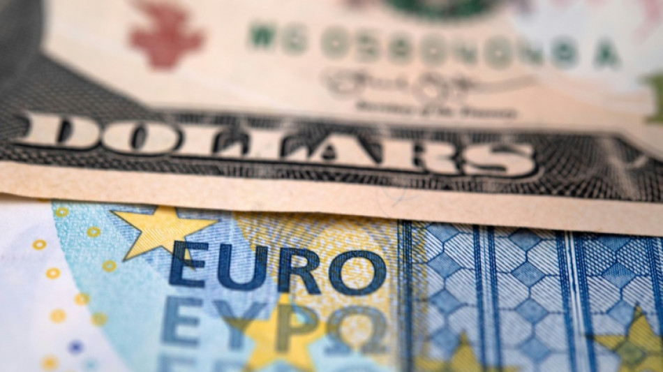 Guerre commerciale: le dollar et le yuan reculent, sur un march&eacute; &agrave; cran