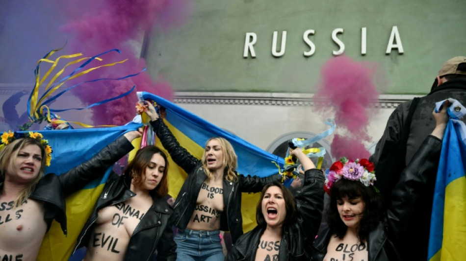 A Venise, les Femen et Pussy Riot manifestent contre la pr&eacute;sence russe &agrave; la Biennale d'art