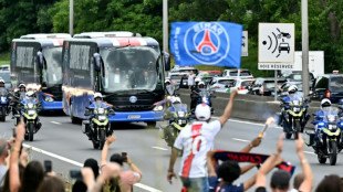 Retour des joueurs du PSG: l'excitation monte avant la parade sur les Champs-Elysées