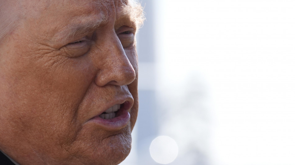 Trump, 'voglio solo la libert&agrave; per il popolo iraniano'