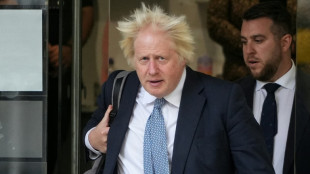 Confinamento antecipado poderia ter evitado 23 mil mortes por Covid na Inglaterra (investiga&ccedil;&atilde;o)