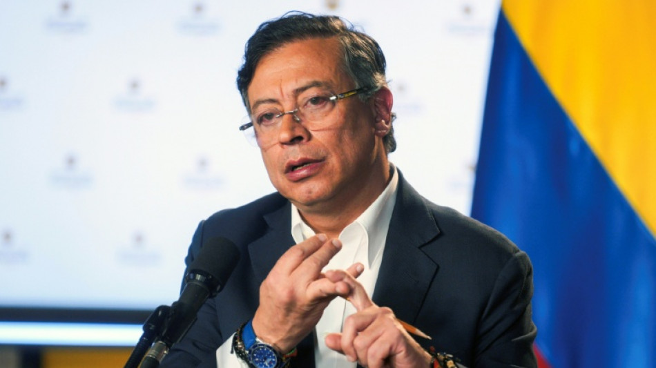 Col&ocirc;mbia acusa EUA de cometer 'execu&ccedil;&otilde;es extrajudiciais' em &aacute;guas internacionais