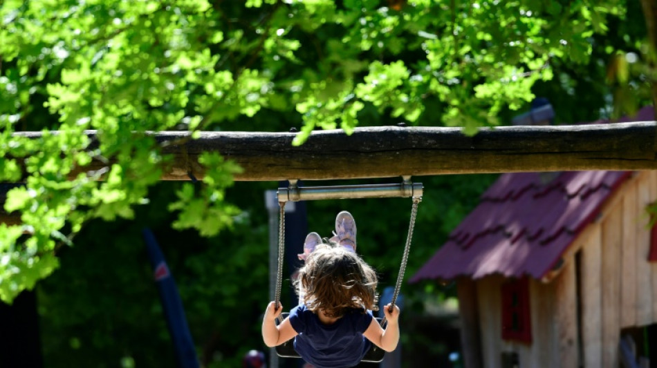 82-J&auml;hrige steuert Auto in Niedersachsen beim Parken auf Kindergartenspielplatz