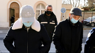 Col&egrave;re au premier jour du proc&egrave;s des "mutilations dentaires" &agrave; Marseille