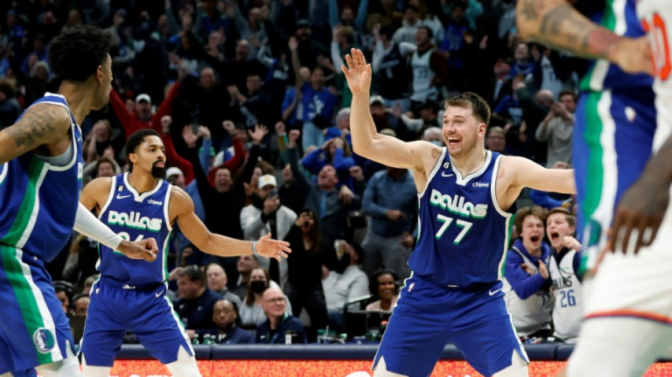 NBA: l'&eacute;blouissant triple-double record de Doncic permet &agrave; Dallas de vaincre les Knicks