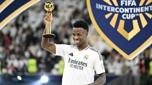 "Quero fazer muitos gols com ele", diz Vini sobre Mbapp&eacute;