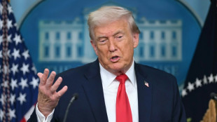 Trump quer proibir ajuda externa a programas sobre 'ideologia de g&ecirc;nero' e diversidade