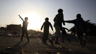 Save the Children, nello Yemen due bambini su tre non possono frequentare la scuola