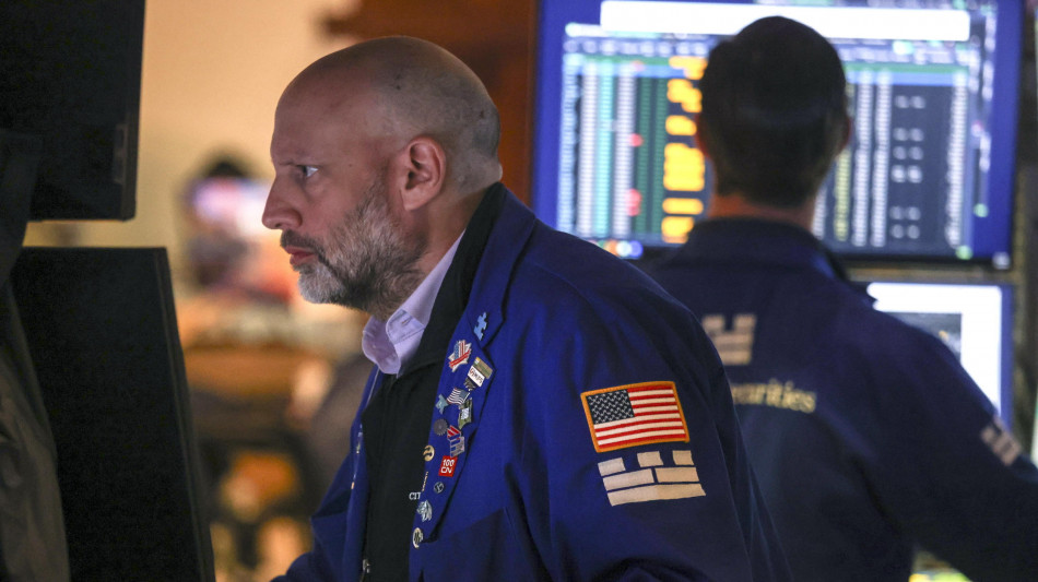 Wall Street apre contrastata, Dj -0,11%, Nasdaq +0,54%