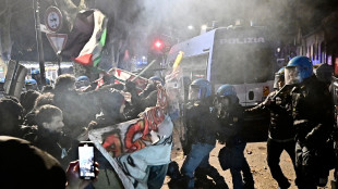 I manifestanti tentano rientro in Askatasuna ma vengono respinti