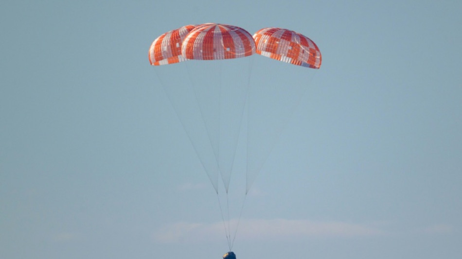 Los astronautas de Artemis II vuelven a la Tierra en una "misi&oacute;n perfecta"