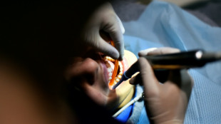 "Arracher, implanter, facturer!": un dentiste condamn&eacute; &agrave; six ans pour des mutilations