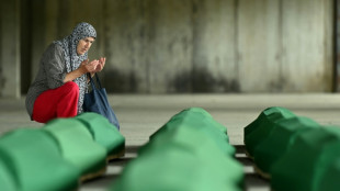 Despu&eacute;s de 27 a&ntilde;os entierran a 50 v&iacute;ctimas del genocidio de Srebrenica