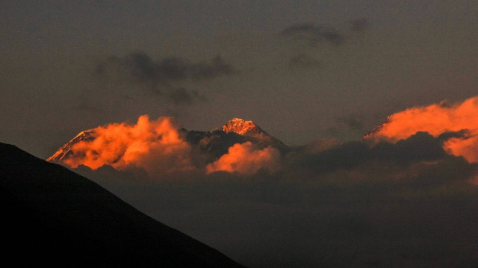 Temporada especialmente letal en un Everest con r&eacute;cord de afluencia