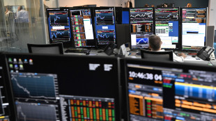 Borsa: l'Europa di corsa guarda ad accordo Usa-Iran, gi&ugrave; il petrolio