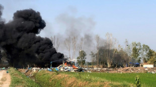 Rettungskr&auml;fte: Mindestens 18 Tote bei Explosion in Feuerwerksfabrik in Thailand