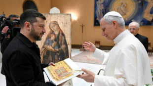 Papst Leo XIV. kritisiert bei Amtseinführung Umgang mit Ärmsten - Privataudienz für Selenskyj