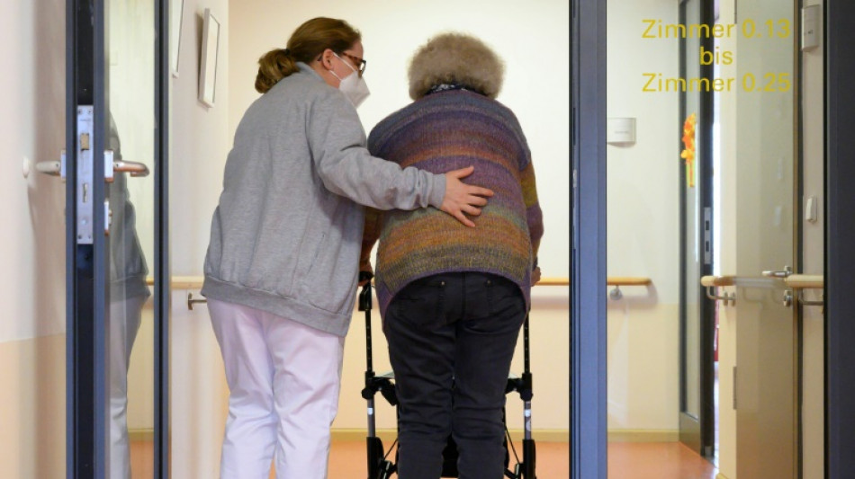"Alarmstufe Rot": Krankenversicherungen sehen Finanzen der Pflege am Limit